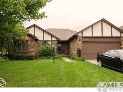 410 Parkland Ct, Rochester Hills, MI, 48307