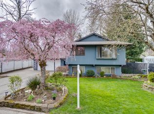 3240 SE Lewis Ct, Troutdale, OR 97060