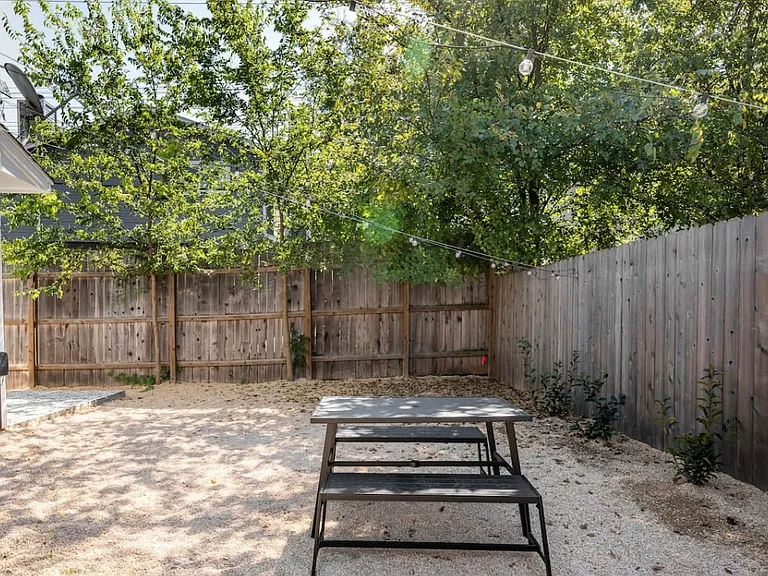 2101 Kirksey Dr — Photo 25