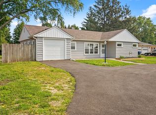 415 E Fairview Dr, Dekalb, IL 60115