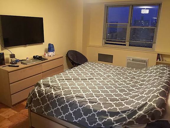 Master Bedroom, Room for a king size bed with ample amount o