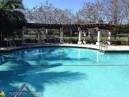 2 bed, 2.0 bath, 1026 sqft, $2,000 — Photo 4