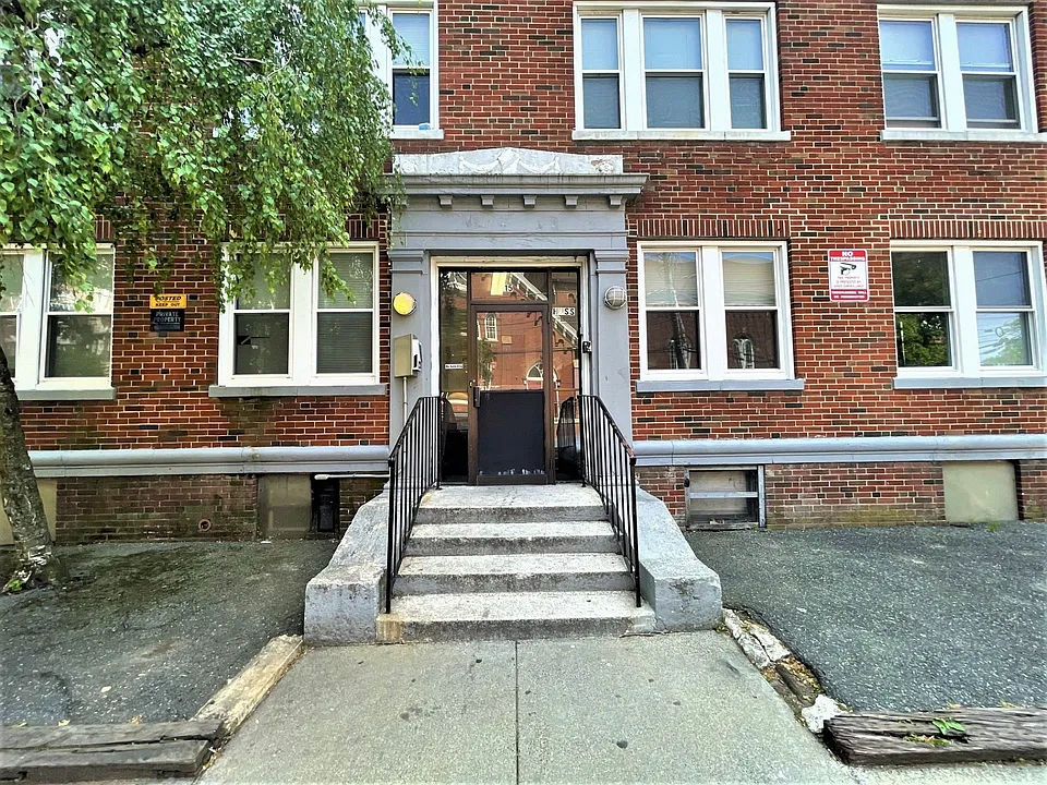 15 Huss Ct #205