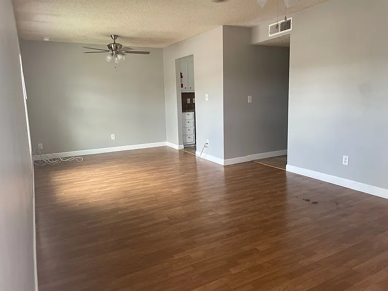 2215 Jonathan Dr NW — Photo 1