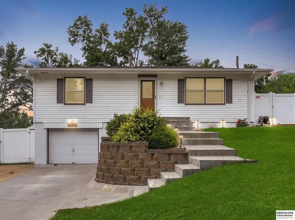 14227 Karl St, Omaha, NE 68137