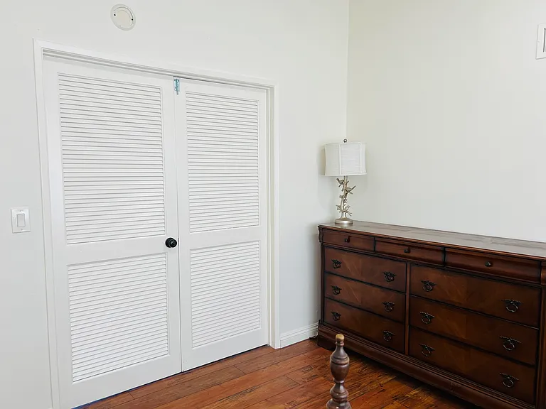 17215 Grayland Ave — Photo 23