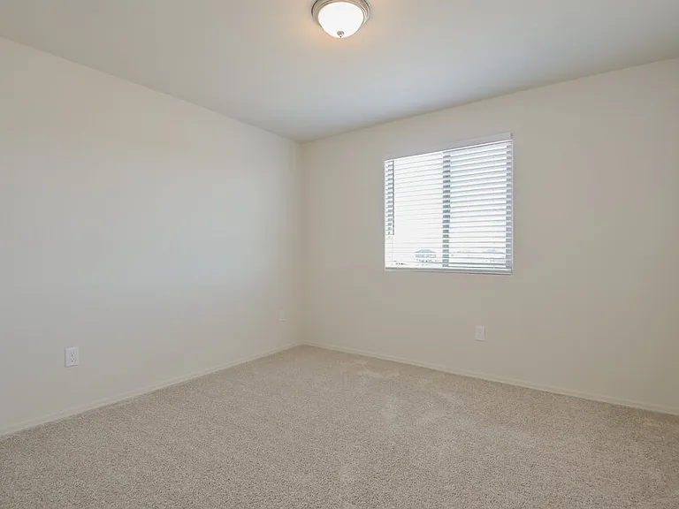 10854 W Claxton Dr — Photo 13