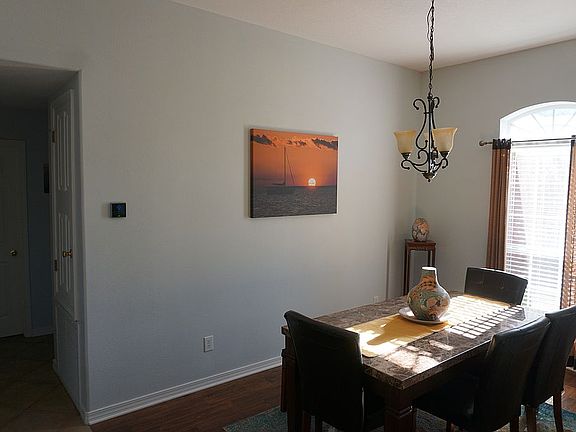 2nd image of 1686 Champagne Ave