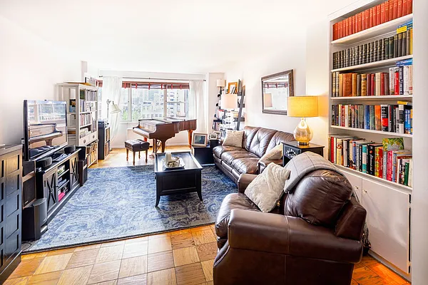 Sold by Town Residential | media 2