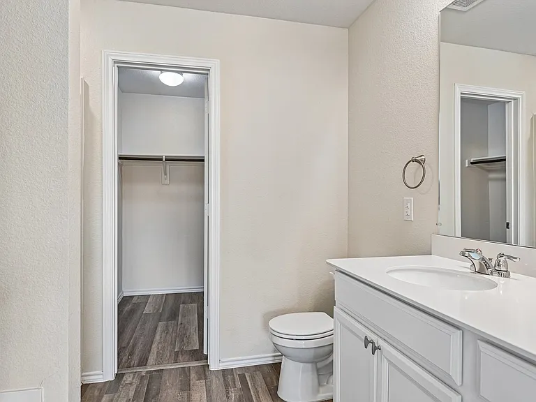 9121 Lookout Point — Photo 26