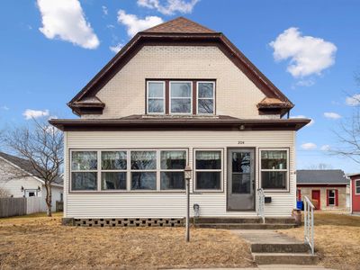 204 S 3rd St, Bellevue, IA, 52031