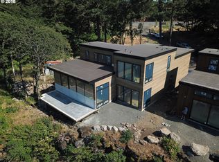 Westcliff Dr #3, Hood River, OR 97031