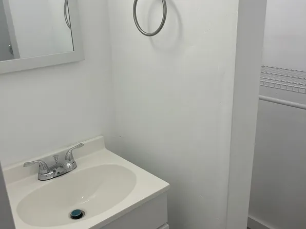 (undisclosed Address), Hollywood, FL 33024