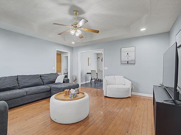 3rd image of 76 Providence Rd