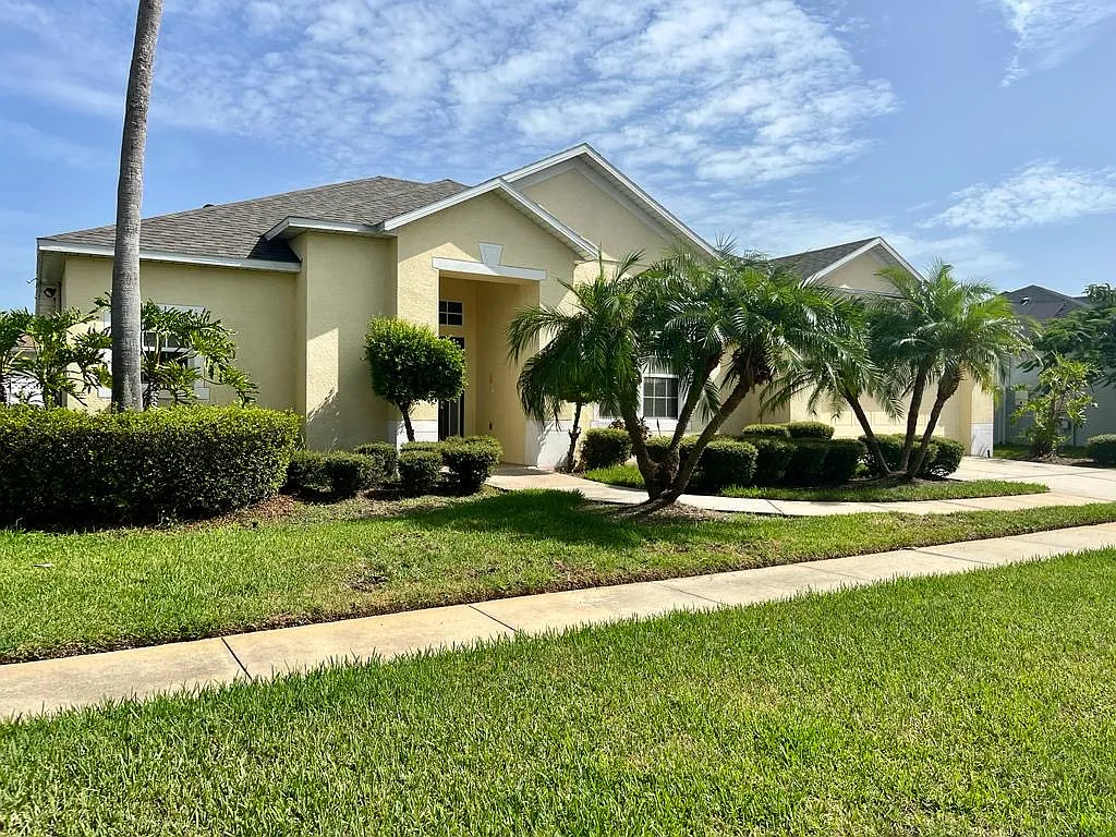 3 bed, 1757 sqft, $2,450 — Photo 1