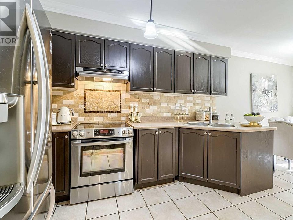 2nd image of 6708 Opera Glass Cres