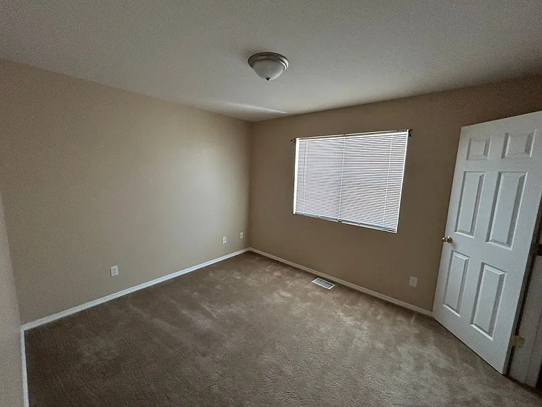 24400 Sounder Ln — Photo 11