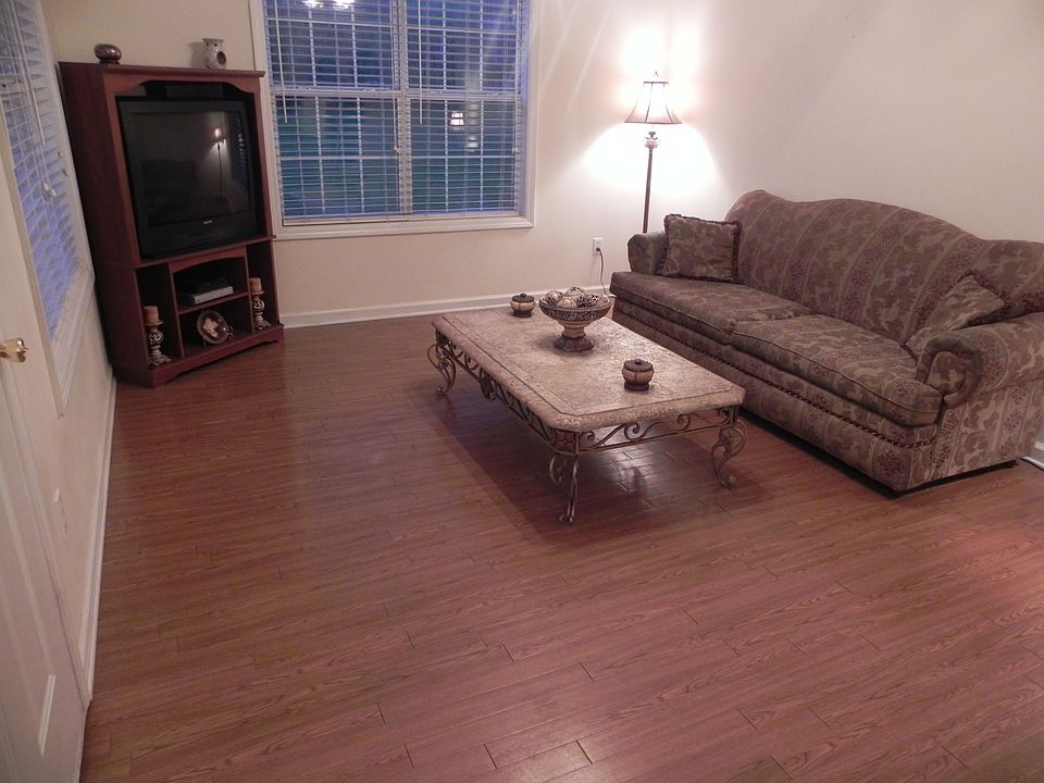 2nd image of 114 Elm Tree Ln