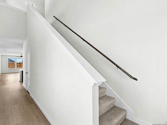 4th image of 1550 Estelea Grove