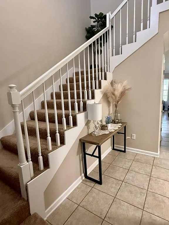 104 Creeke Ln — Photo 3