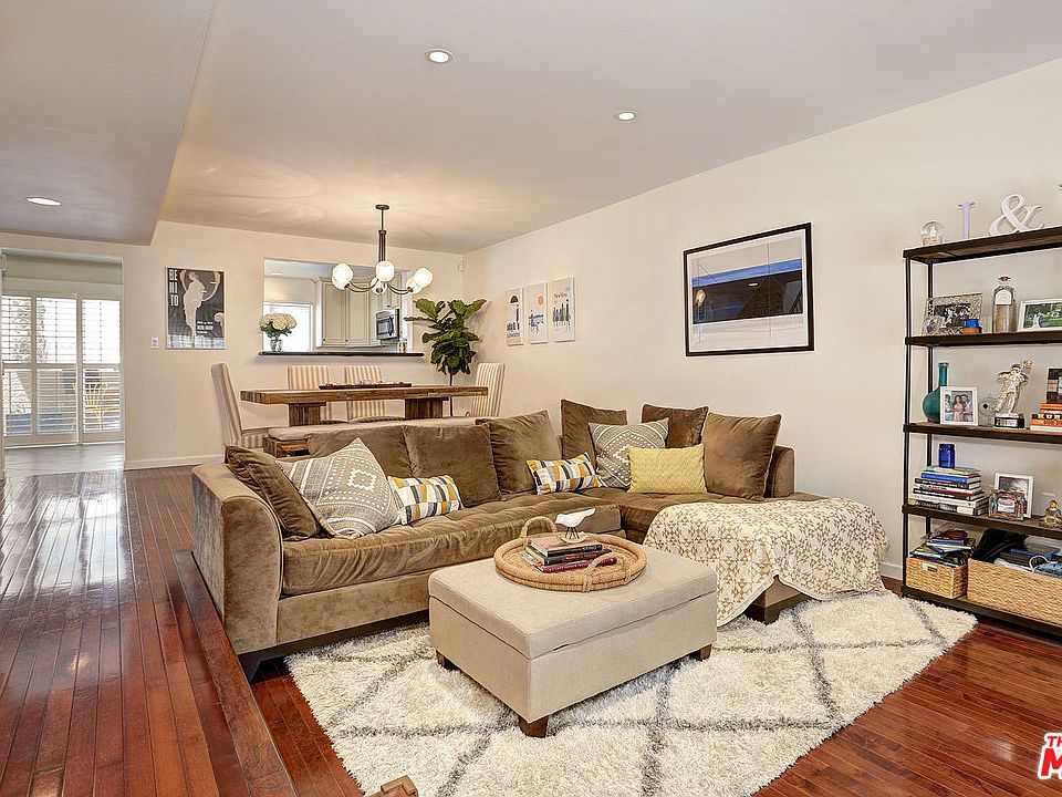 1st image of 1957 N Bronson Ave APT 107