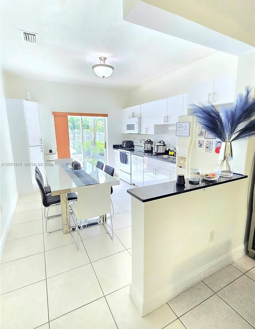 San Marco Villas Condo — Photo 3