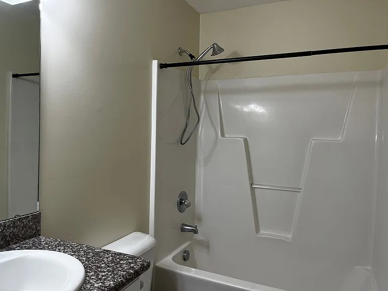 129 Pella Ln — Photo 8