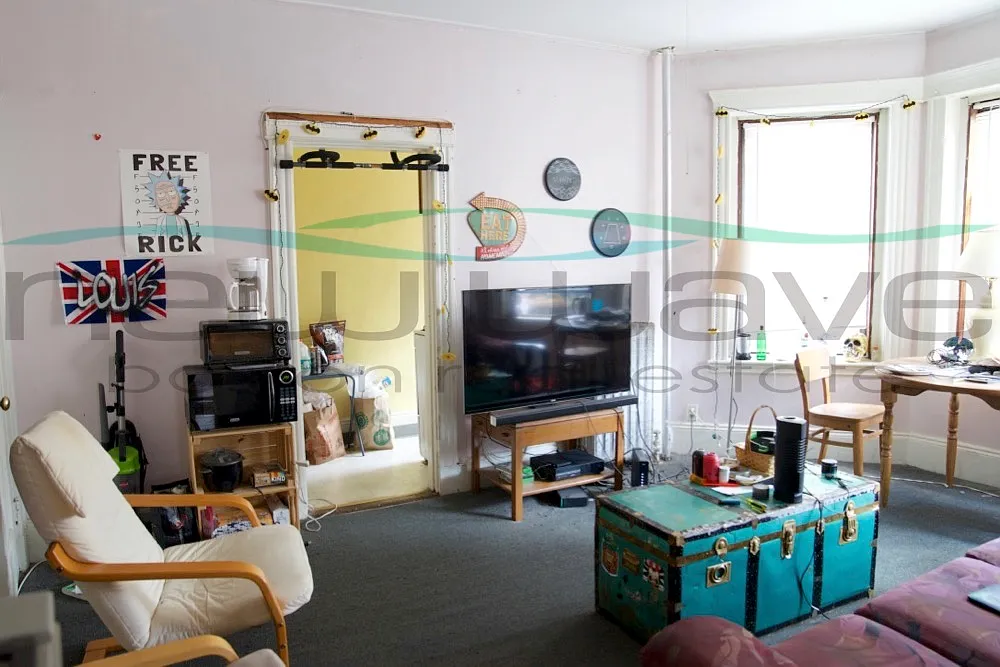 2 bed, 800 sqft, $3,600 — Photo 2