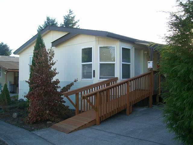 1st image of 11316 NE 28th St Unit 31