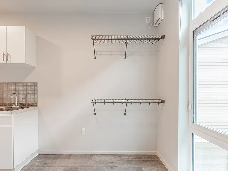 Welcome to 1806 23rd Ave Contemporary building — Photo 23