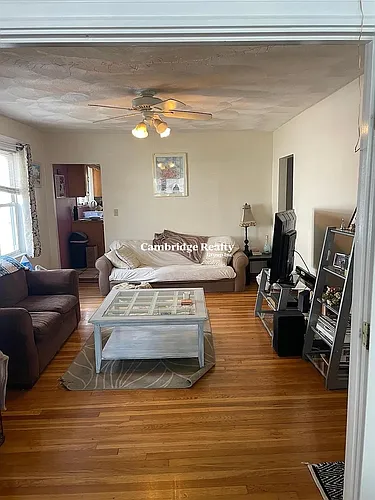 27 Willard St #1 Photo 1
