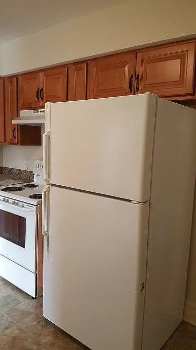 2 bed, $1,095 — Photo 3
