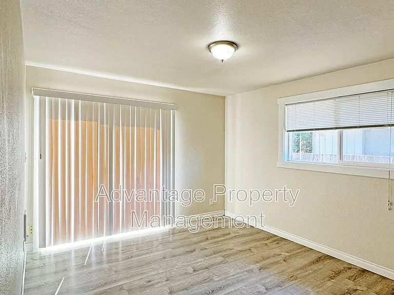 1015 NW 26th St #26TH1015 — Photo 6