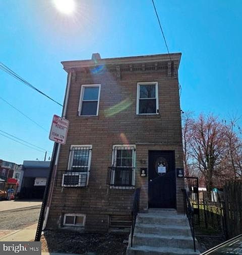 1st image of 93 E Paul Ave