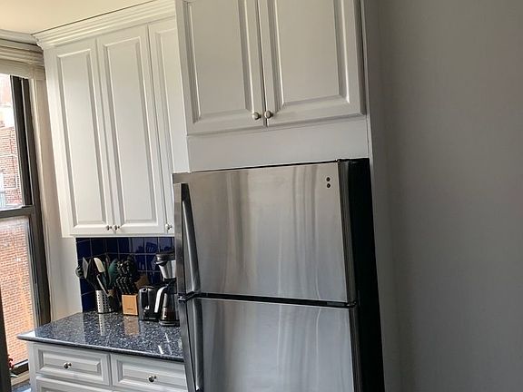 5th image of 11-25 47th Ave #4