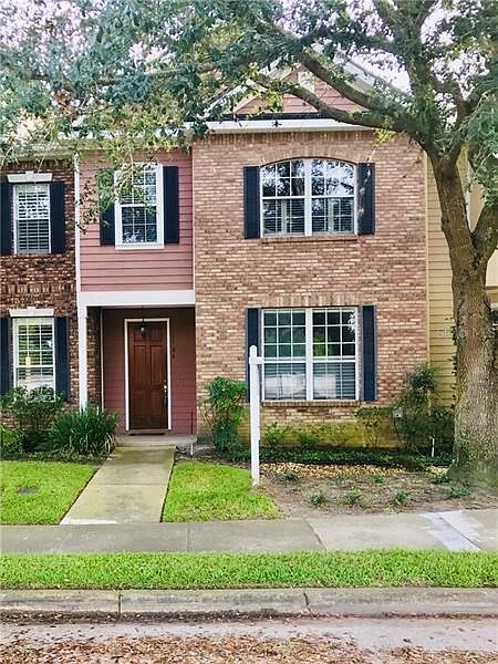 Welcome to 1106 Schultz Avenue, Winter Park.