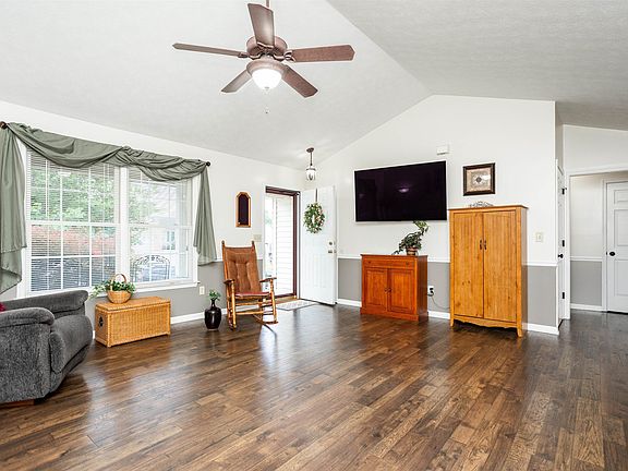 5th image of 187 Walnut Dr