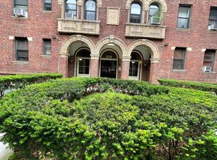 62-95 Saunders St #6C, Rego Park, NY 11374