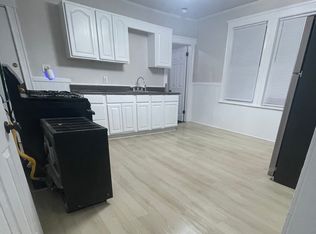 79 Winthrop St #2B, Woonsocket, RI 02895