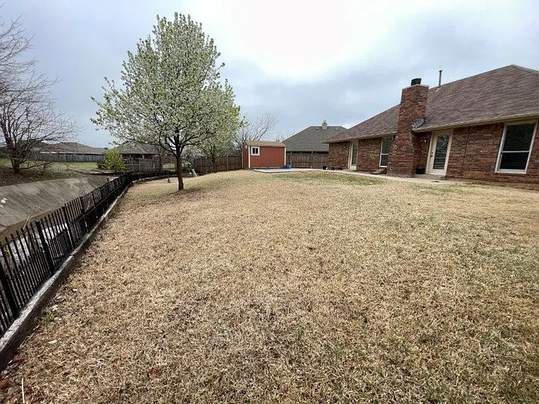 13012 Almond Dr — Photo 19