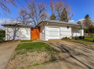 894 South St, Redding, CA 96001