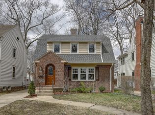 4233 N Woodburn St, Shorewood, WI 53211