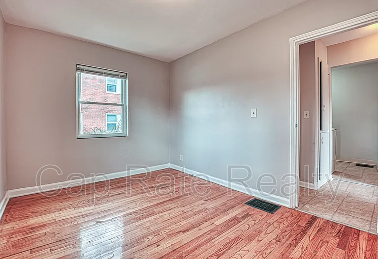 81 N Hampton Rd #B — Photo 7