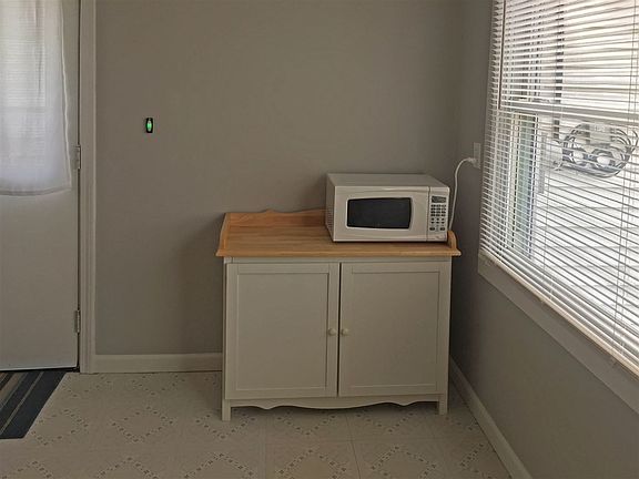 5th image of 841 Greenview Ave
