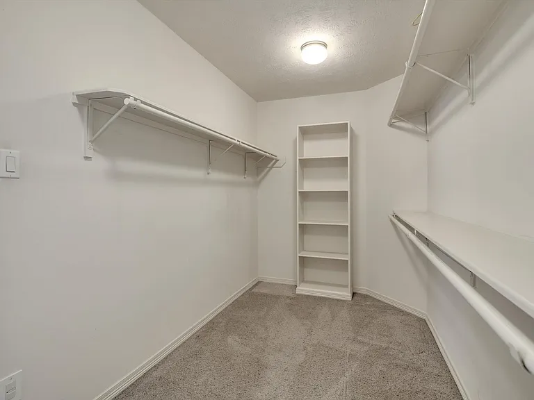 1524 Birdsall St — Photo 31