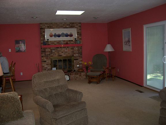 5th image of 7225 Yorktown Pl NE