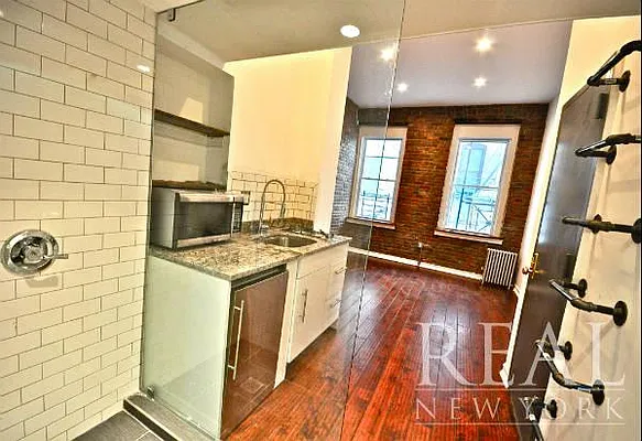 Rented by REAL New York | media 31