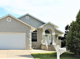 6 White Dove Ct, Pueblo, CO 81001