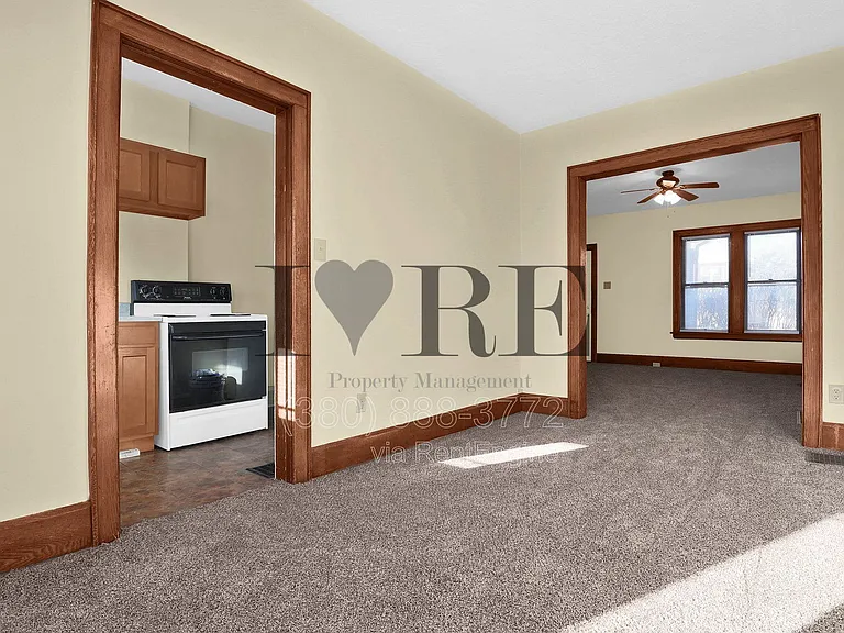 1257 E Livingston Ave — Photo 11