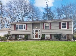 126 Kingswood Rd, North Kingstown, RI 02852